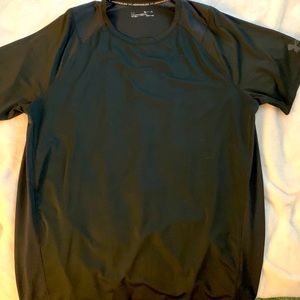 Men’s under armour tee